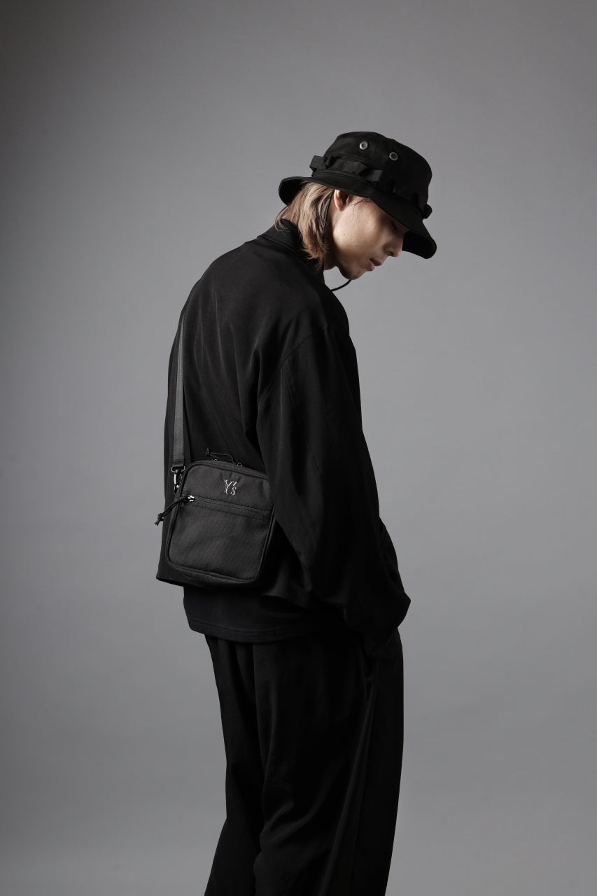 Y's x New Era® SQUARE SHOULDER POUCH (BLACK)