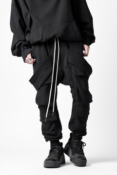 画像をギャラリービューアに読み込む, A.F ARTEFACT BOMBER HEAT BELTED SARROUEL CARGO PANTS (BLACK)