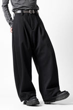 画像をギャラリービューアに読み込む, A.F ARTEFACT TUCK WIDE TROUSERS / KNITTED WOOLY TWILL (BLACK)