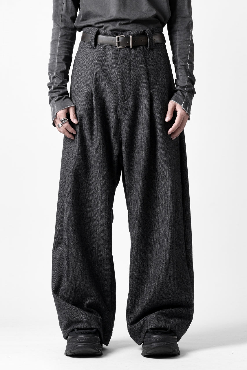 画像をギャラリービューアに読み込む, A.F ARTEFACT TUCK WIDE TROUSERS / HERRING BONE WOOL (D.GREY)