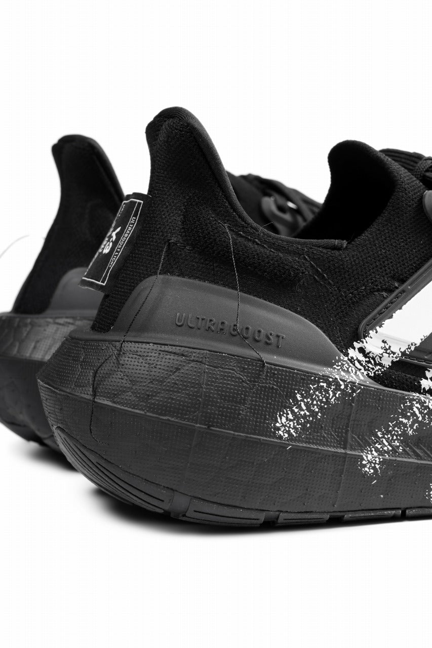 Load image into Gallery viewer, Y-3 Yohji Yamamoto ULTRABOOST LIGHT  (BLACK x WHITE)