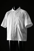 Load image into Gallery viewer, entire studios ZIP POCKET SHORT SLEEVE SHIRT (MILK)