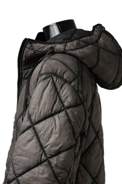 Load image into Gallery viewer, masnada QUILTED HOOD JACKET / OVER STUFFED PAPER NYLON (DUST)