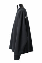 Load image into Gallery viewer, KATHARINE HAMNETT ARTICLE RIBED PULLOVER / BACK LOGO (BLACK)