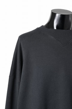 Load image into Gallery viewer, KATHARINE HAMNETT ARTICLE RIBED PULLOVER / BACK LOGO (BLACK)