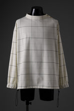 画像をギャラリービューアに読み込む, N/07 exclusive MOCK NECK PULLOVER / WINDOWPANE CHECK TR TWILL (IVORY)