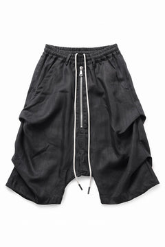 画像をギャラリービューアに読み込む, A.F ARTEFACT TUCK SHORTS / HERRINGBONE LINEN (BLACK)