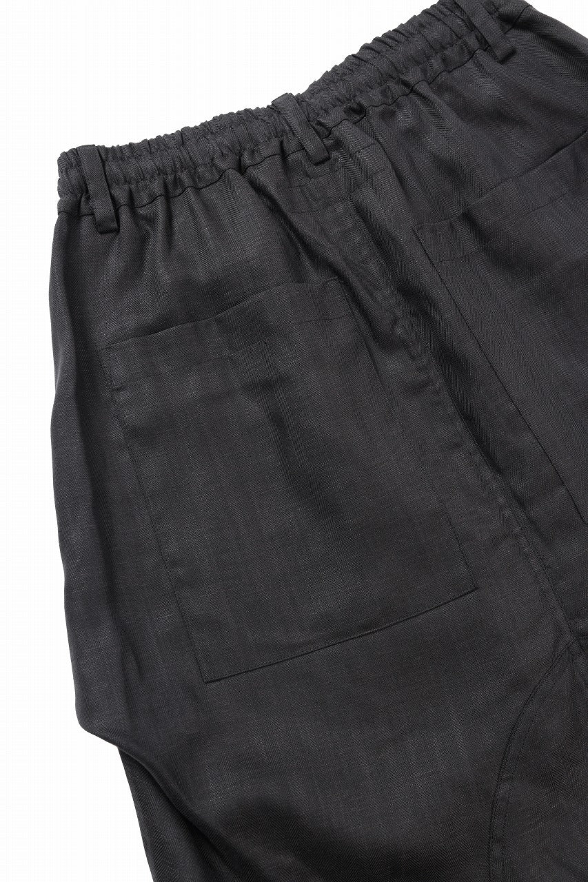 画像をギャラリービューアに読み込む, A.F ARTEFACT TUCK SHORTS / HERRINGBONE LINEN (BLACK)