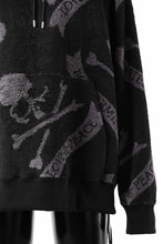 Load image into Gallery viewer, MASTERMIND WORLD TERRY CLOTH HOODIE / REGULAR FIT (BLACK x CHARCOAL)