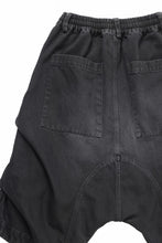 画像をギャラリービューアに読み込む, A.F ARTEFACT TUCK SHORTS / FADED DENIM (BLACK)