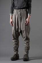 Load image into Gallery viewer, m.a+ elastic waist low crotch 2 pocket pants / P571/MJP1 (CARBON)