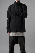 画像をギャラリービューアに読み込む, m.a+ zipped tall collar shirt jacket / H252DZ/CCE (BLACK)