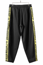 画像をギャラリービューアに読み込む, beauty : beast ”KEEP OUT” BOMTEMPS TRACK PANTS (BLACK x YELLOW)