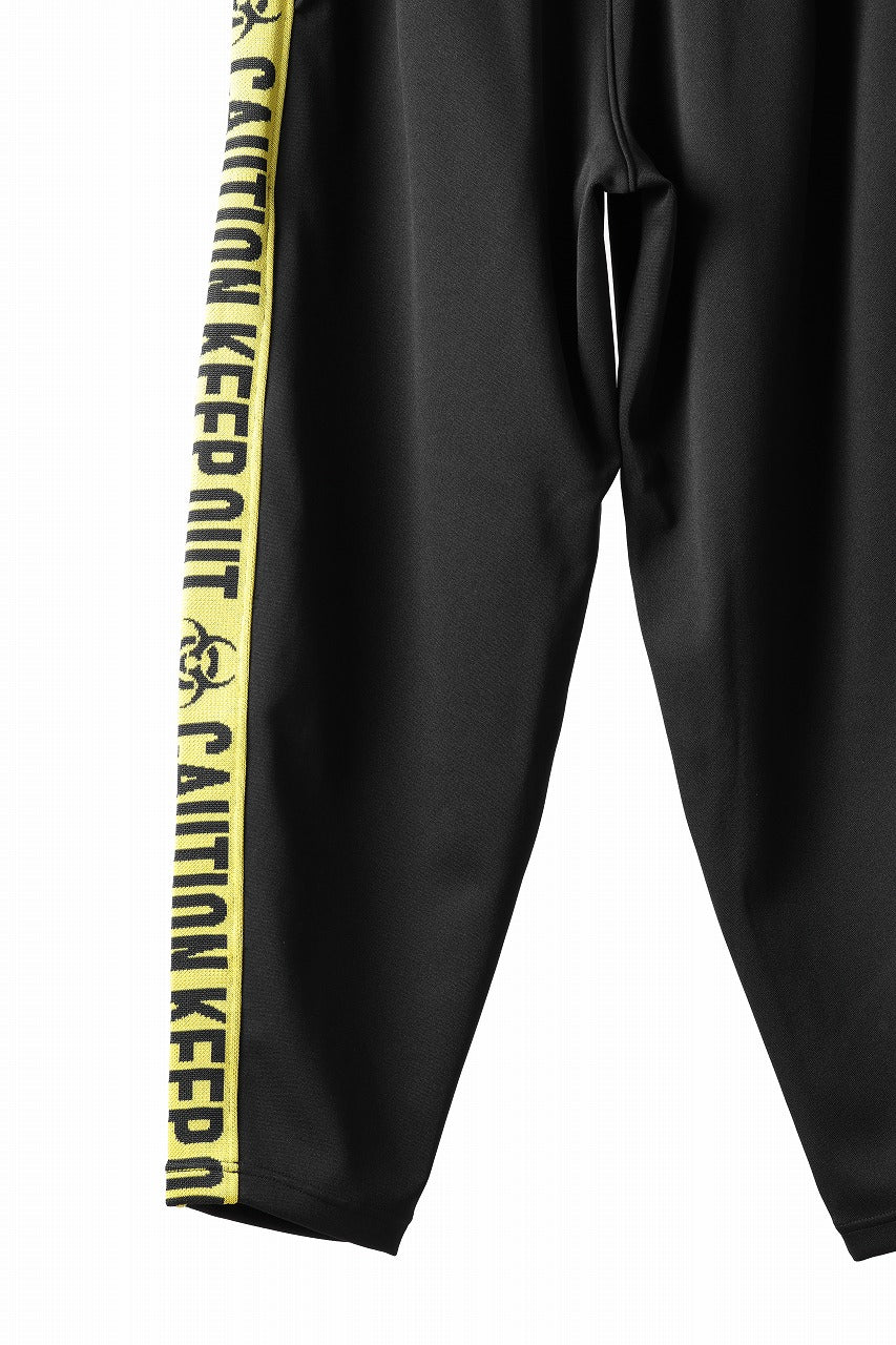 beauty : beast ”KEEP OUT” BOMTEMPS TRACK PANTS (BLACK x YELLOW)