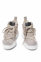 Load image into Gallery viewer, beauty : beast ROLL-TONGUE STAINNING SHOES feat. Maison MIHARA YASUHIRO (BEIGE x BEIGE)