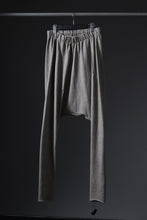 Load image into Gallery viewer, m.a+ elastic waist low crotch 2 pocket pants / P571/MJP1 (CARBON)