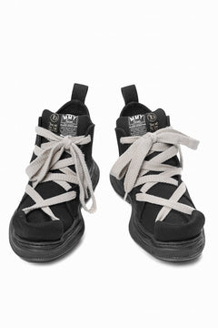 Load image into Gallery viewer, beauty : beast ROLL-TONGUE STAINNING SHOES feat. Maison MIHARA YASUHIRO (BLACK x BEIGE)