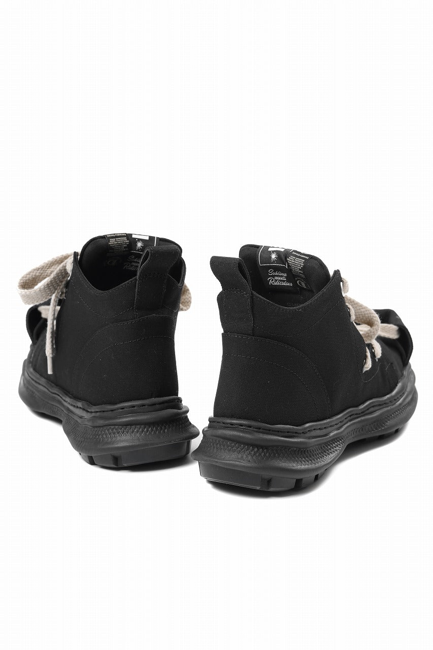 Load image into Gallery viewer, beauty : beast ROLL-TONGUE STAINNING SHOES feat. Maison MIHARA YASUHIRO (BLACK x BEIGE)