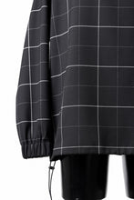 画像をギャラリービューアに読み込む, N/07 exclusive MOCK NECK PULLOVER / WINDOWPANE CHECK TR TWILL (BLACK)