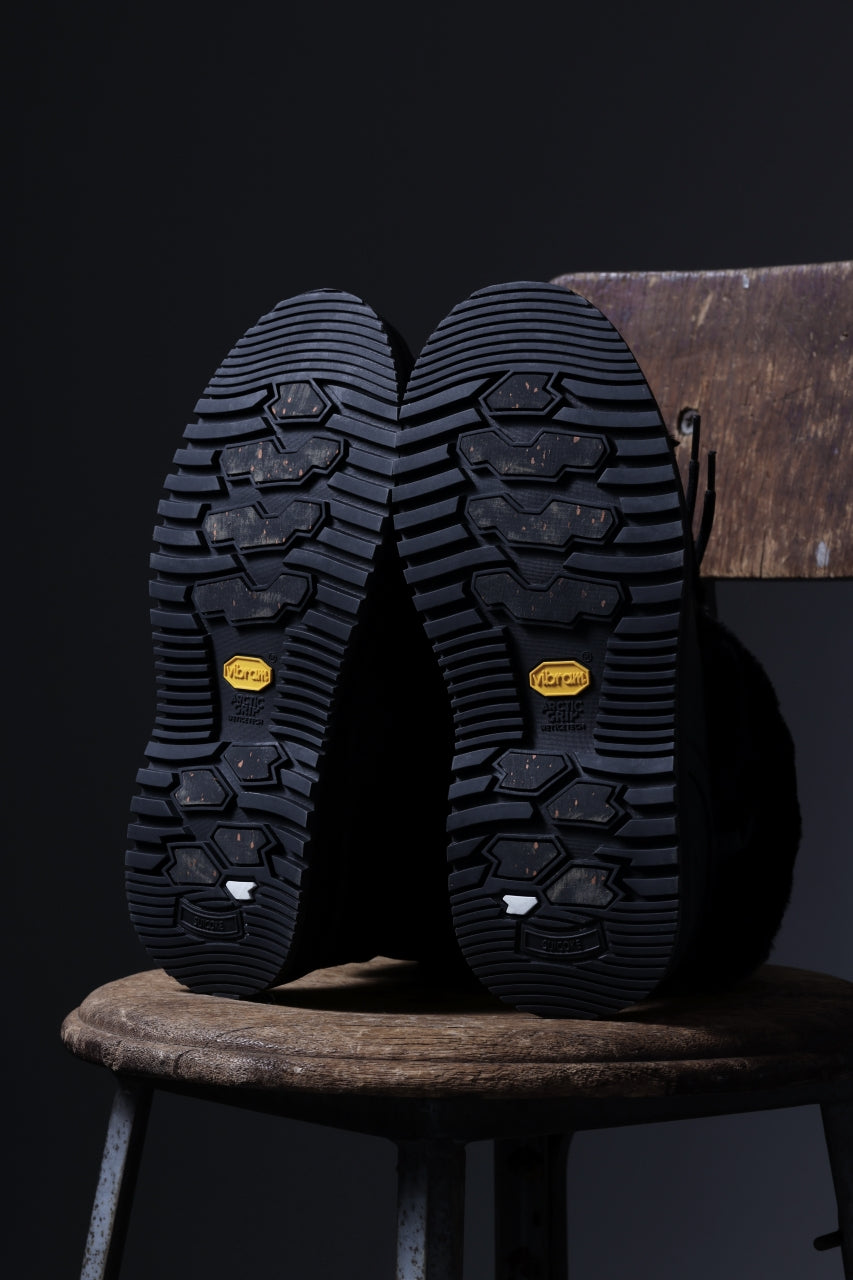 MASTERMIND WORLD x SUICOKE BOWER-TRab-FUR (BLACK)