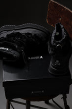 画像をギャラリービューアに読み込む, MASTERMIND WORLD x SUICOKE BOWER-TRab-FUR (BLACK)