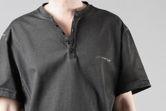 画像をギャラリービューアに読み込む, Professor.E HENLEY S/S TEE (COLD DYED GREY)