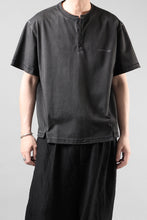 画像をギャラリービューアに読み込む, Professor.E HENLEY S/S TEE (COLD DYED GREY)
