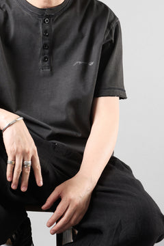 画像をギャラリービューアに読み込む, Professor.E HENLEY S/S TEE (COLD DYED GREY)