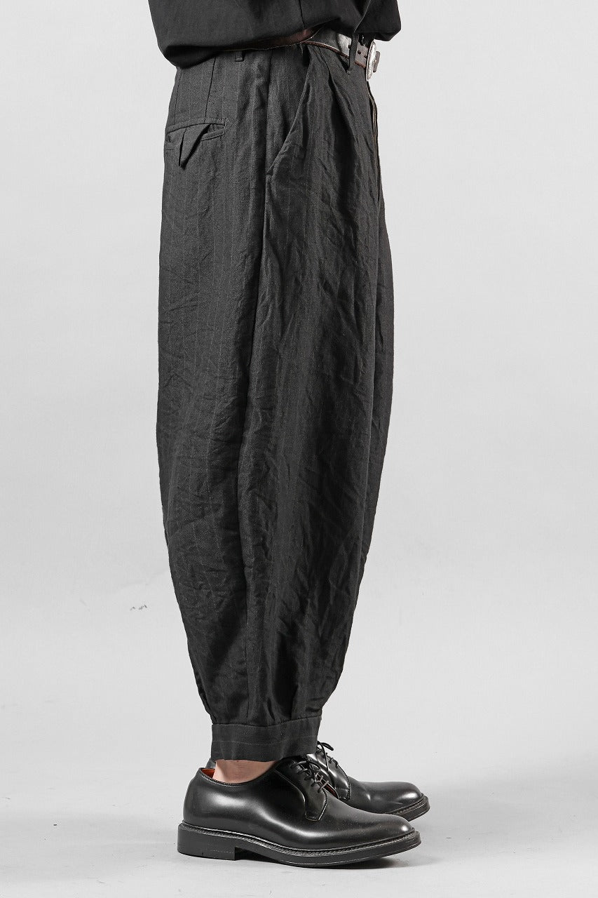 Load image into Gallery viewer, KLASICA "GOSSE" BALLOON TUCKED TROUSERS / OBSCURE STRIPED 3/3 MINI HBT (MID NIGHT)