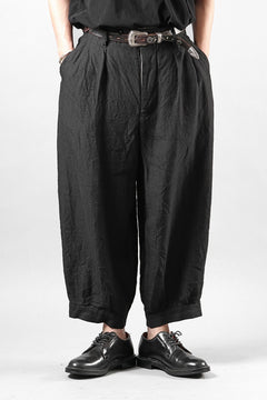 Load image into Gallery viewer, KLASICA "GOSSE" BALLOON TUCKED TROUSERS / OBSCURE STRIPED 3/3 MINI HBT (MID NIGHT)