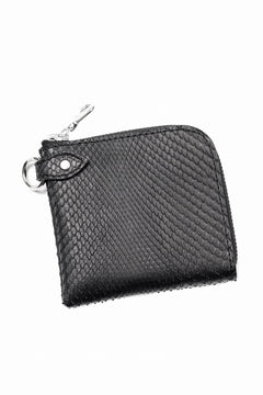 Load image into Gallery viewer, ISAMU KATAYAMA BACKLASH COIN PURSE / PYTHON LEATHER (BLACK)