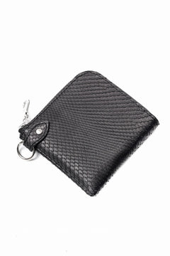 Load image into Gallery viewer, ISAMU KATAYAMA BACKLASH COIN PURSE / PYTHON LEATHER (BLACK)