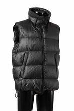 Load image into Gallery viewer, Ten c ASO DOWN VEST / PIECE DYED RIPSTOP 10 DEN + OJJ 11oz (BLACK)