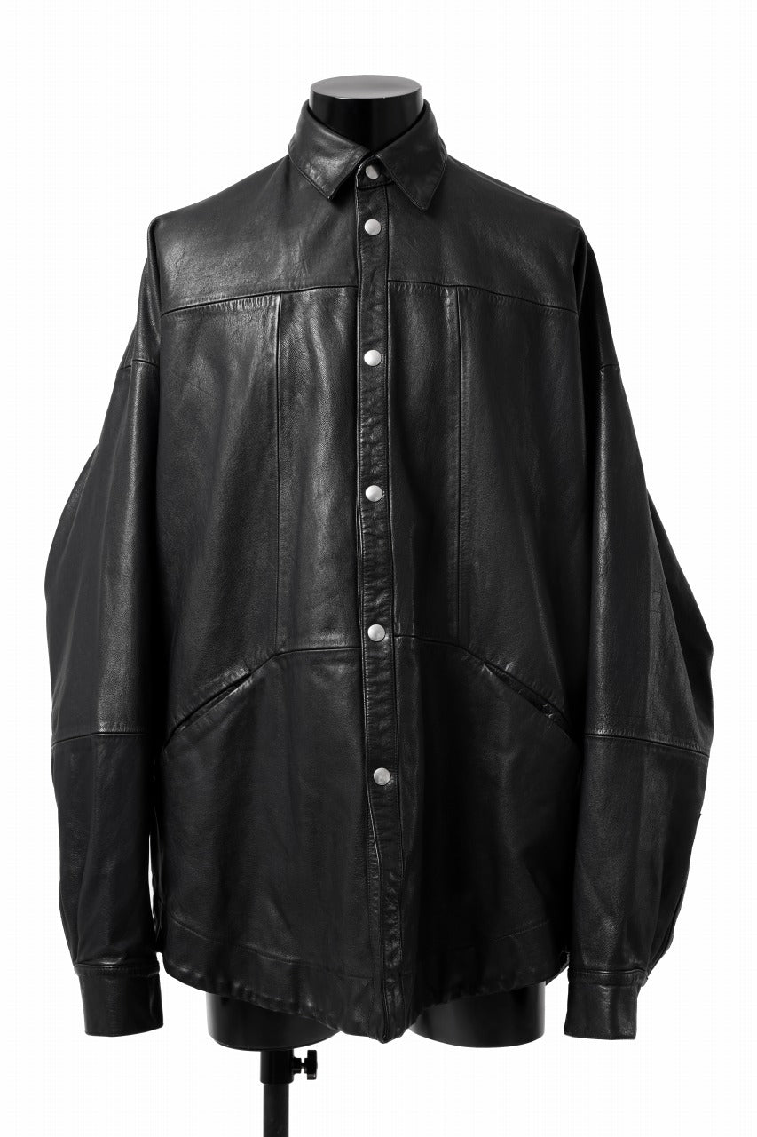 Load image into Gallery viewer, A.F ARTEFACT SNAPPED COCOON SHIRT-JACKET / SOFT GOAT LEATHER (BLACK)