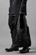 Load image into Gallery viewer, m.a+ medium tote bag / BT231 SY1.0 (BLACK)