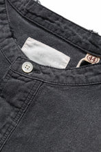Load image into Gallery viewer, FULLCOUNT SELVEDGE CHAMBRAY PULLOVER SHIRT - AGING (BLACK)