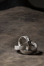 Load image into Gallery viewer, m.a+ triple silver ring w/stitched cross / AG318 AG (SILVER)