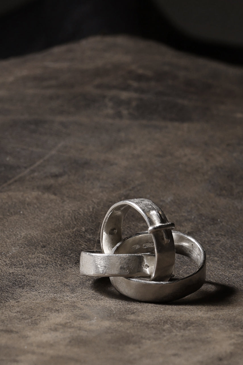 Load image into Gallery viewer, m.a+ triple silver ring w/stitched cross / AG318 AG (SILVER)