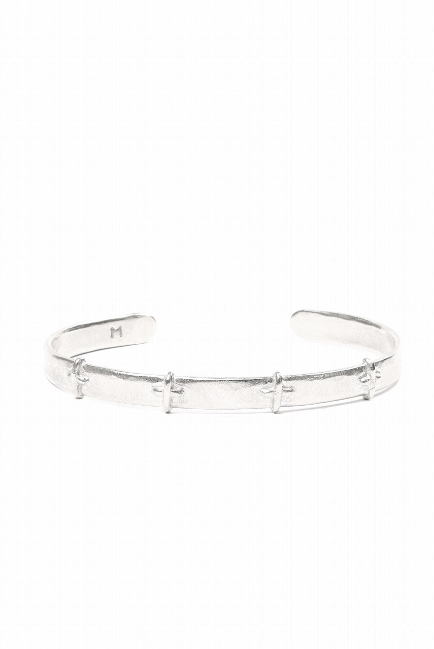 m.a+ thin silver stitched cross silver bangle / AB058 AG (SILVER)