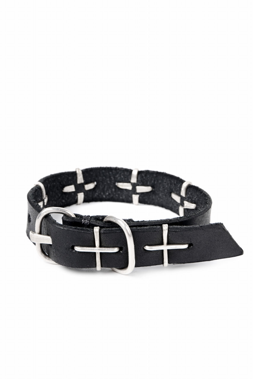 Load image into Gallery viewer, m.a+ thin silver cross studded wrist band / A-F2BL1/GR2,0 (BLACK)