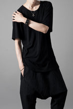 Load image into Gallery viewer, black crow x LOOM exclusive short sleeve tops / supima cotton jersey (BLACK)