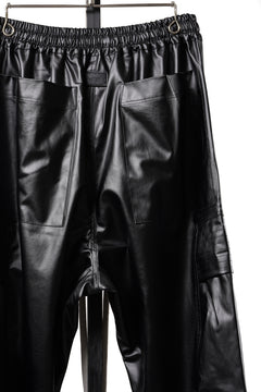 Load image into Gallery viewer, A.F ARTEFACT ZIPPER CARGO PANTS / LUSTROUS COATED WOVEN (BLACK)