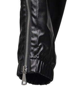 Load image into Gallery viewer, A.F ARTEFACT ZIPPER CARGO PANTS / LUSTROUS COATED WOVEN (BLACK)