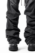 Load image into Gallery viewer, A.F ARTEFACT TUCK SLIM BAGGY PANTS / FADED DENIM (DAMAGE BLACK)