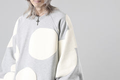 画像をギャラリービューアに読み込む, A.F ARTEFACT POLKA PATTERN SWEAT RAGLAN TOPS (HEATHER GREY)