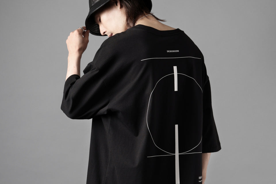 画像をギャラリービューアに読み込む, thom/krom LOOSE FIT BACK PRINT SHORT SLEEVE TEE / LIGHT JERSEY (BLACK)