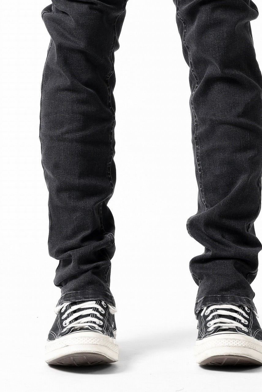 A.F ARTEFACT RELAXED SKINNY DENIM PANTS (BLACK)