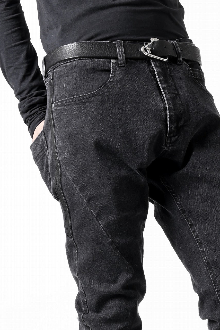 A.F ARTEFACT RELAXED SKINNY DENIM PANTS (BLACK)