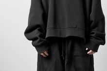 画像をギャラリービューアに読み込む, entire studios BOX CREW SWEAT PULLOVER (SOOT)