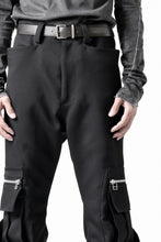 画像をギャラリービューアに読み込む, A.F ARTEFACT CARGO FLARE BAGGY PANTS / LUXE-TWILL (BLACK)